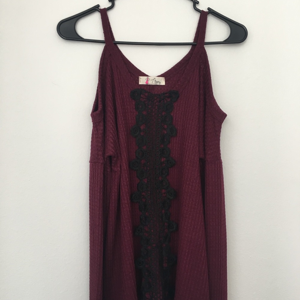 Maroon sweater with shoulder cut-outs